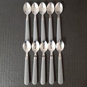 10 EVERYDAY TEASPOONS GREY HANDLE